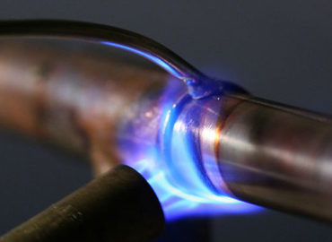 Solution to refrigerant leakage